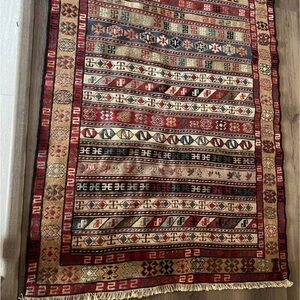 Handmade small carpet /like rug 42’x55